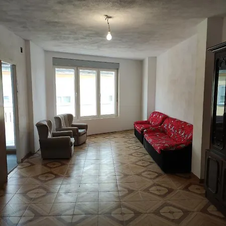 Apartment Piso Tres Habitaciones, Dos Banos.